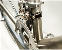 Road clamp-on chain catcher